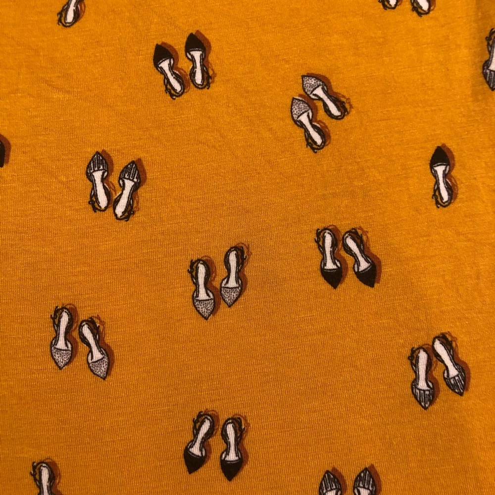 Top with Shoe Pattern - Picture 4 of 5